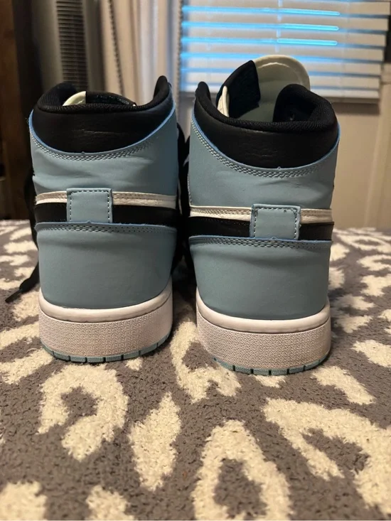 Jordan 1 UNC